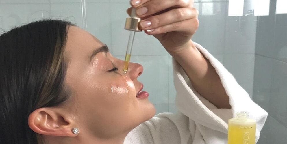 Use oils for facial rejuvenation