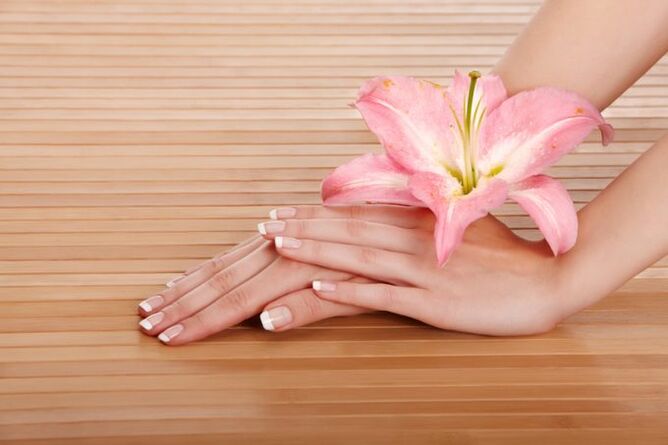 Hands of a beautiful woman
